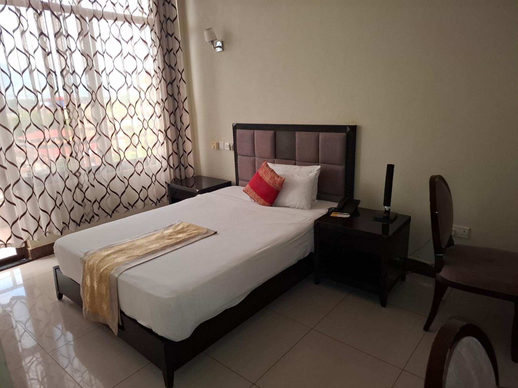 Morogoro Flomi Hotel מראה חיצוני תמונה